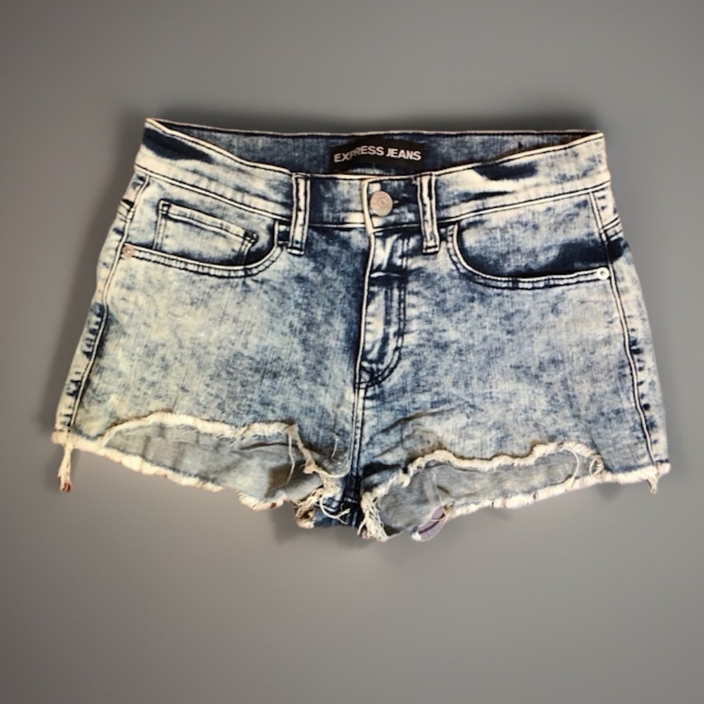 EXPRESS JEANS Acid Wash Denim Jean Shorts sz 6